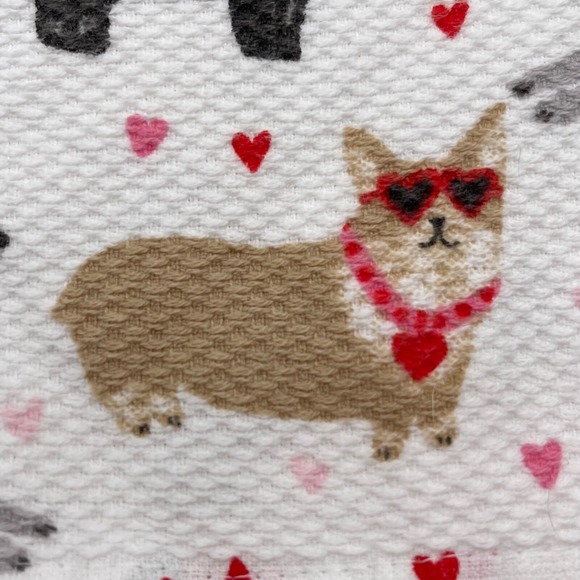 Cupcakes and Cashmere Kitchen Towels Dogs Hearts Valentines Day Set Of 2 - Picture 2 of 13